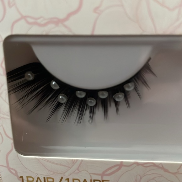 Pearl faux mink eye lashes - Picture 2 of 6
